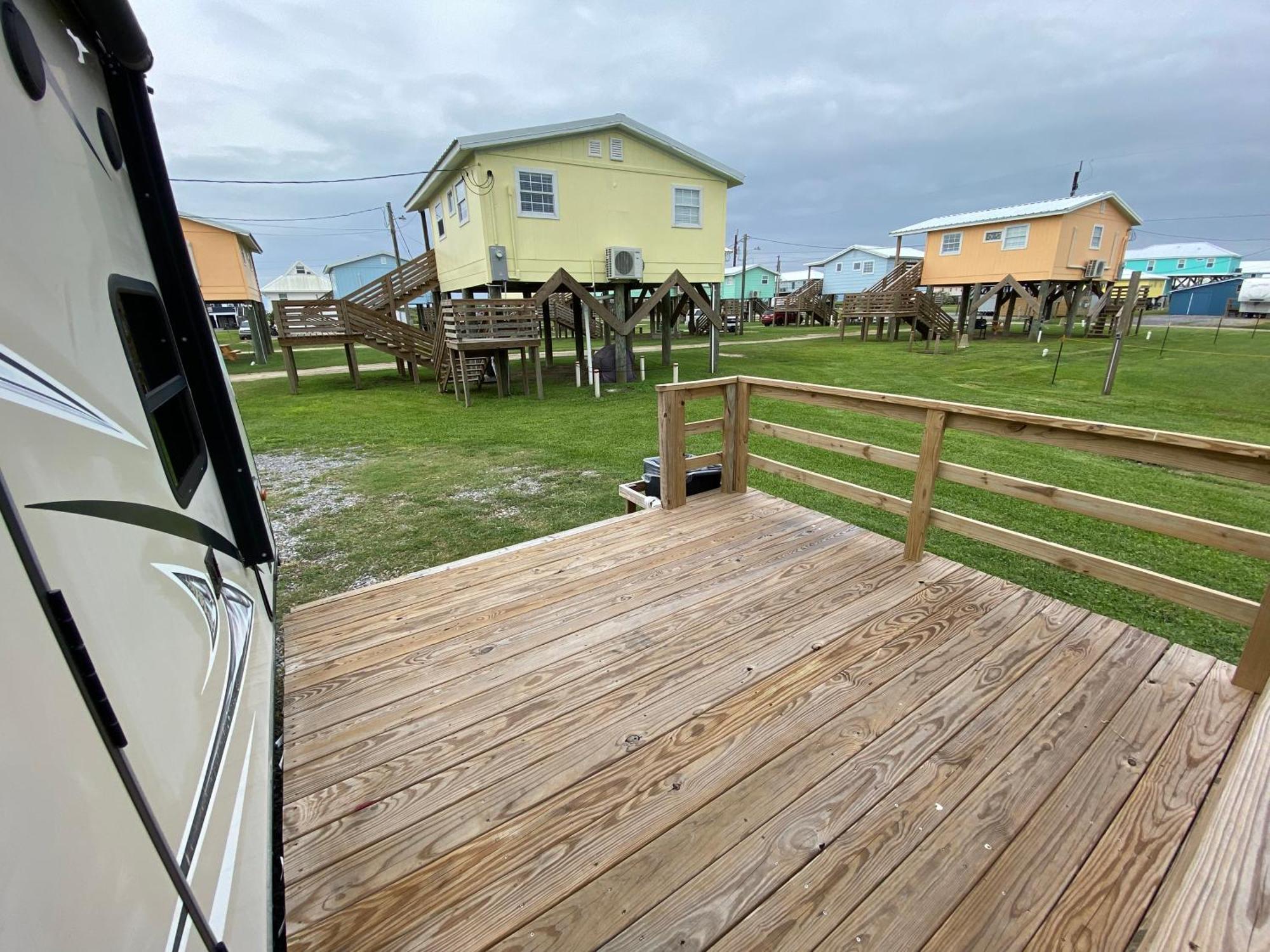 Blue Dolphin Inn And Cottages Grand Isle Kültér fotó