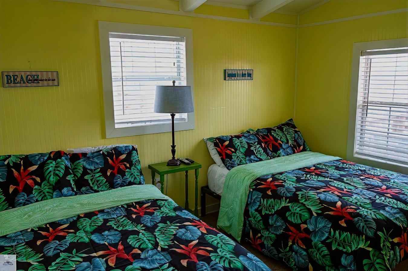 Blue Dolphin Inn And Cottages Grand Isle Kültér fotó