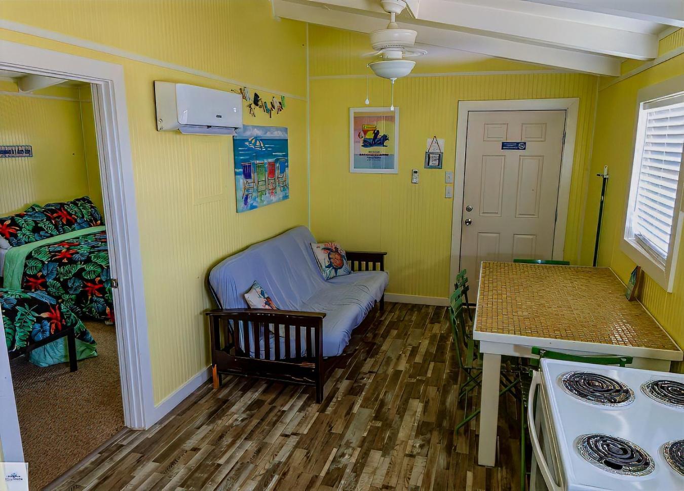 Blue Dolphin Inn And Cottages Grand Isle Kültér fotó